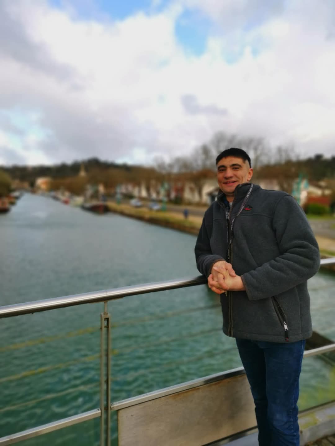 Abdelah - Saint-Marceau - Ardennes | Rencontre libertine